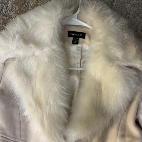 Bebe 100% wool coat with faux fur trim in cream color - Picture 2 of 4